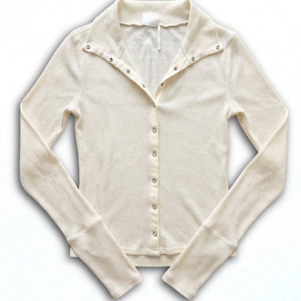 Cream Ribbed Knit Snap Front Long Sleeve Top Spread Collar Off White Medium